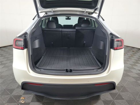 Used 2022 Tesla Model Y Performance AWD/4WD image 7