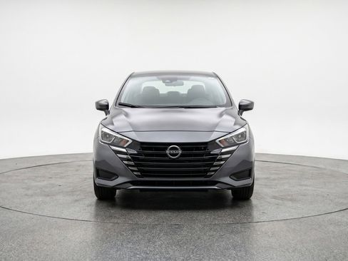 Used 2025 Nissan Versa SV FWD image 2