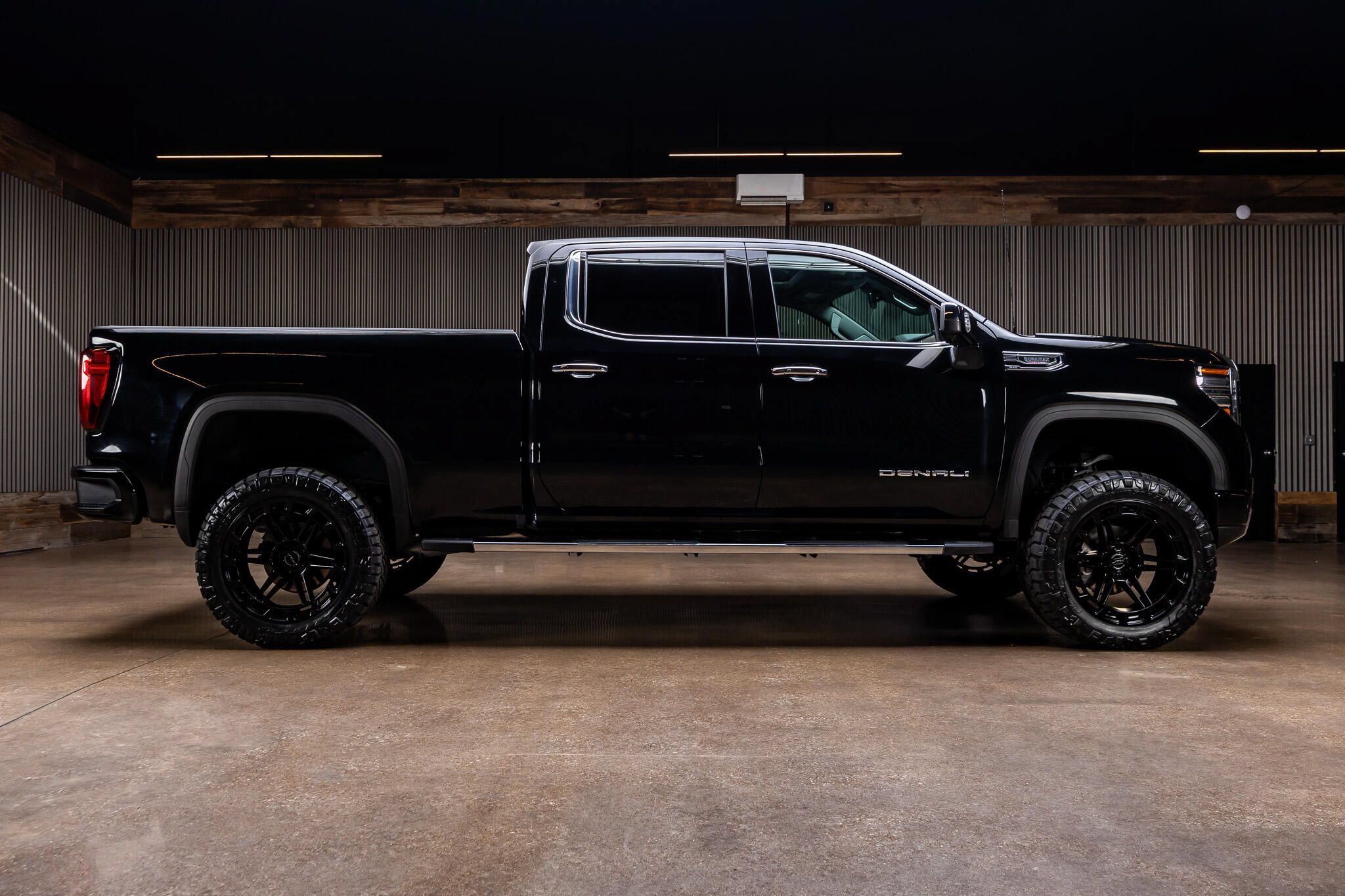 Used 2026 GMC Sierra 1500 Denali AWD/4WD image 11
