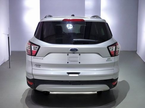 Used 2018 Ford Escape SE w/ Ford Safe & Smart Package image 19