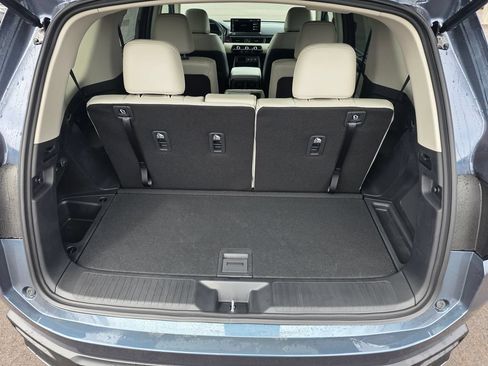 New 2026 Honda Pilot Touring image 16