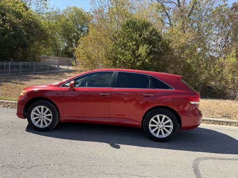 Used 2012 Toyota Venza image 1
