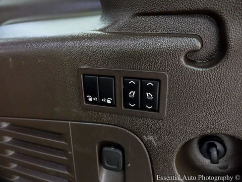 Used 2018 GMC Yukon XL Denali w/ Open Road Package image 26