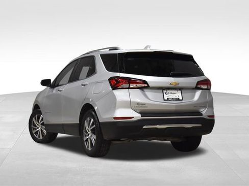 Used 2022 Chevrolet Equinox Premier AWD/4WD image 2