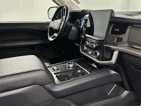 Used 2024 Ford Expedition Max XLT image 46