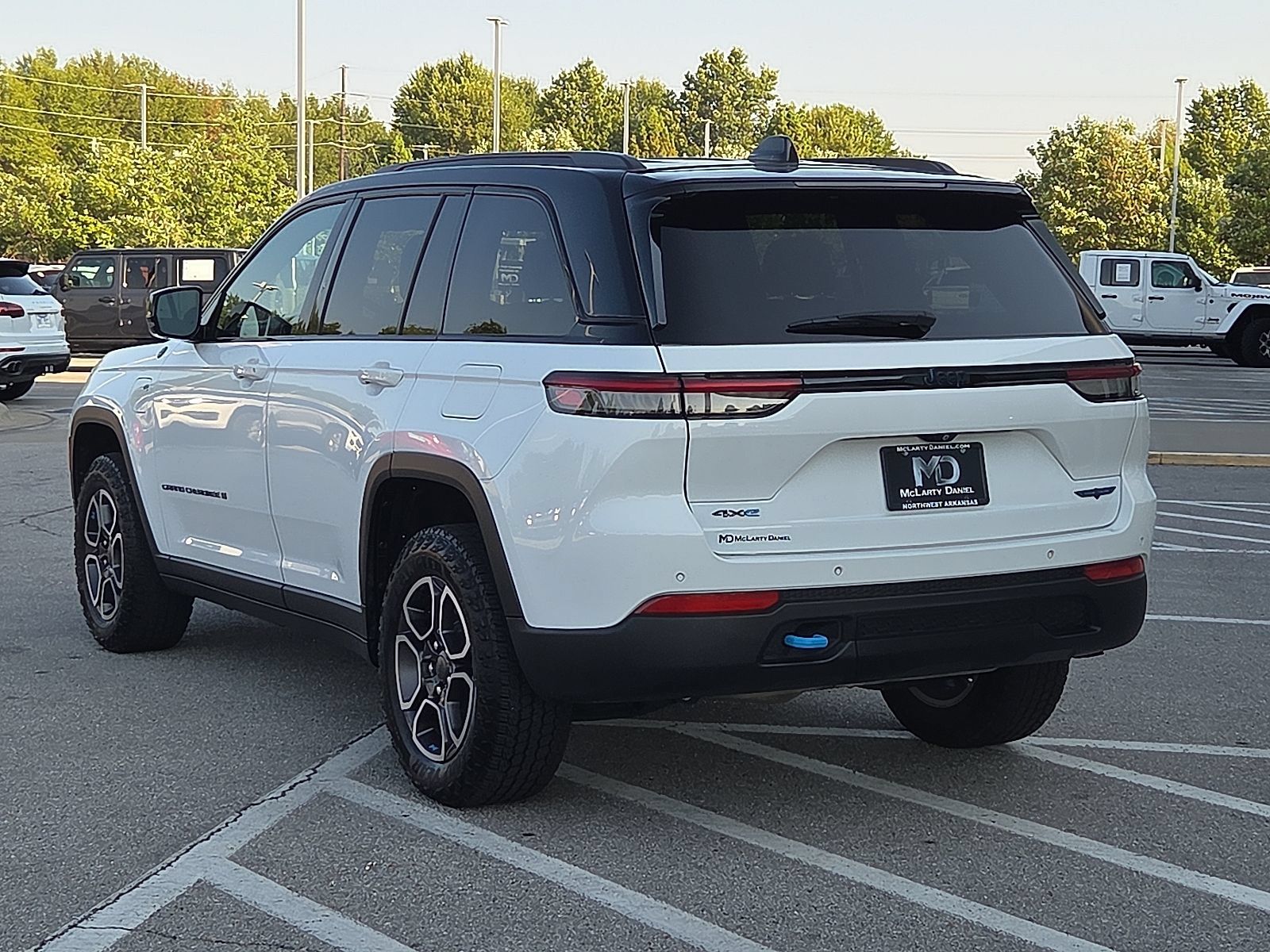 Used 2023 Jeep Grand Cherokee Trailhawk AWD/4WD image 4