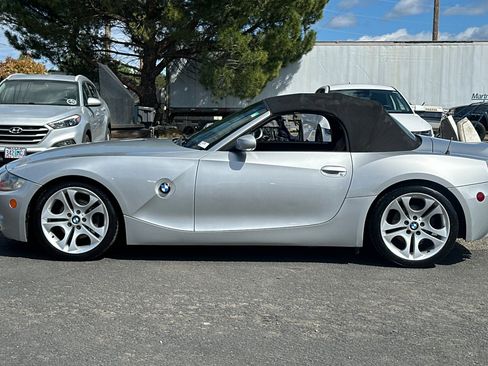Used 2005 BMW Z4 3.0i RWD image 7
