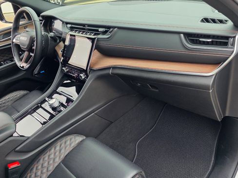 Used 2022 Jeep Grand Cherokee Summit w/ Adv Protech Group IV image 27