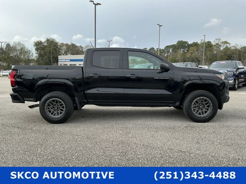 Used 2023 Chevrolet Colorado W/T image 6