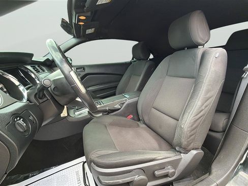 Used 2014 Ford Mustang Convertible RWD image 28