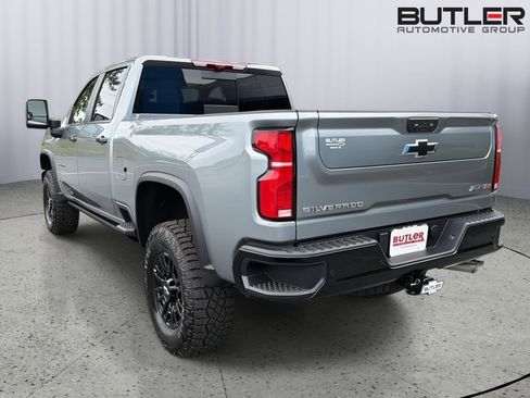 New 2026 Chevrolet Silverado 2500 ZR2 AWD/4WD image 5