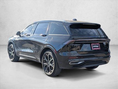 Used 2024 Lincoln Nautilus Reserve w/ Equipment Group 202A image 7