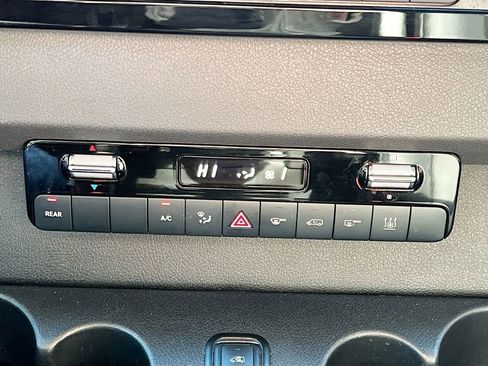 Used 2023 Mercedes-Benz Sprinter 2500 image 16
