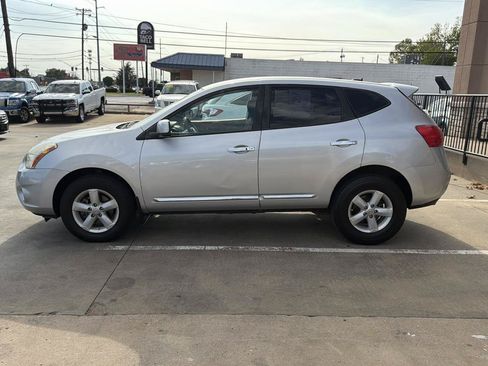 Used 2013 Nissan Rogue S w/ Special Edition Pkg FWD image 8