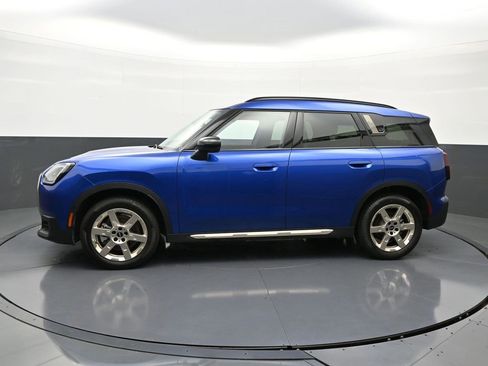 Used 2025 MINI Cooper Countryman S w/ Comfort Package Max image 4