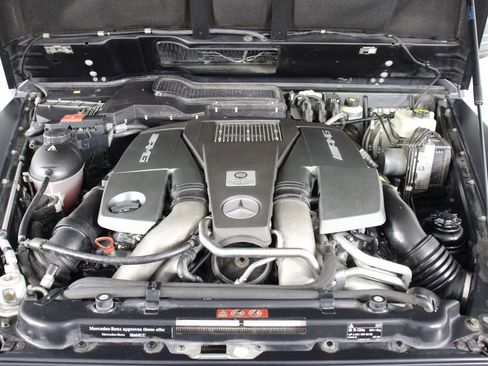 Used 2015 Mercedes-Benz G 63 AMG 4MATIC image 24