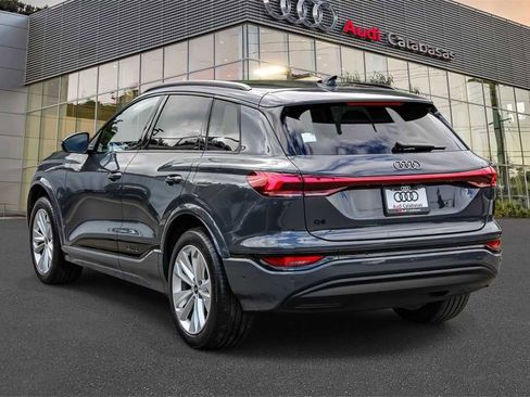 Used 2025 Audi Q6 e-tron Premium w/ Convenience Package image 2