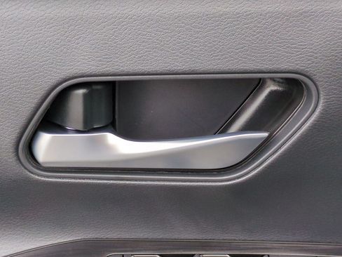 New 2026 Nissan Kicks SR FWD image 13