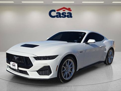 Used 2025 Ford Mustang GT Premium image 6