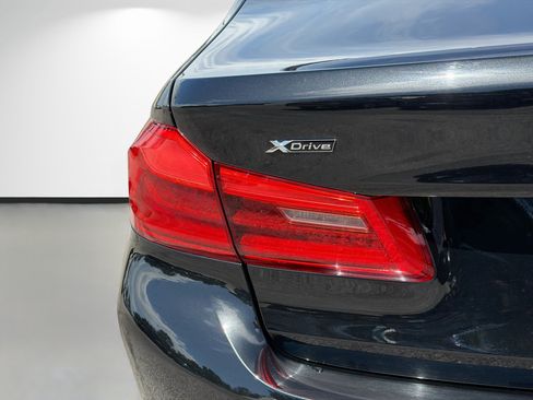 Used 2019 BMW 530i xDrive w/ Convenience Package AWD/4WD image 10