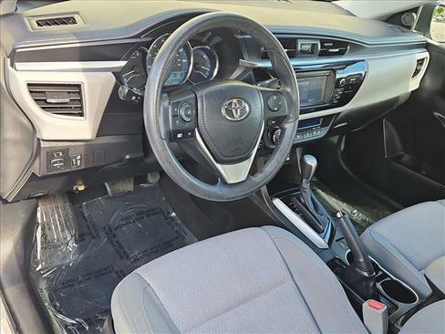 Used 2015 Toyota Corolla LE w/ Body Protection Package #1 FWD image 10
