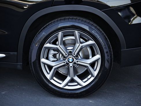 Used 2021 BMW X3 xDrive30i w/ Premium Package image 6