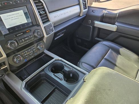 Used 2021 Ford F250 Lariat w/ Lariat Ultimate Package image 30