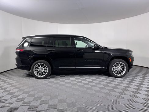 Used 2023 Jeep Grand Cherokee L Summit AWD/4WD image 16