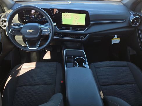 Used 2025 Chevrolet Equinox LT image 18