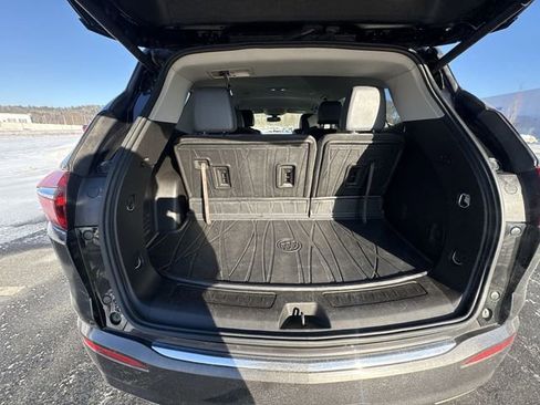 Used 2020 Buick Enclave Essence image 27