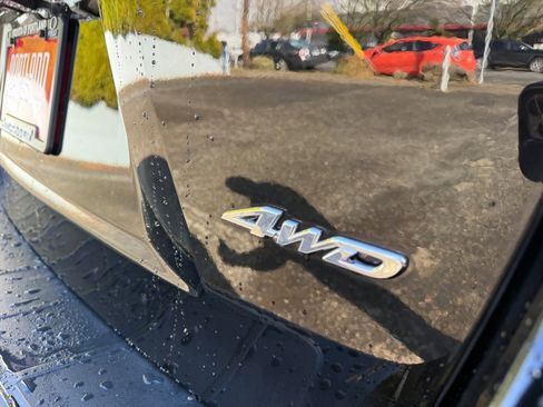 Used 2013 Toyota Highlander Limited image 7