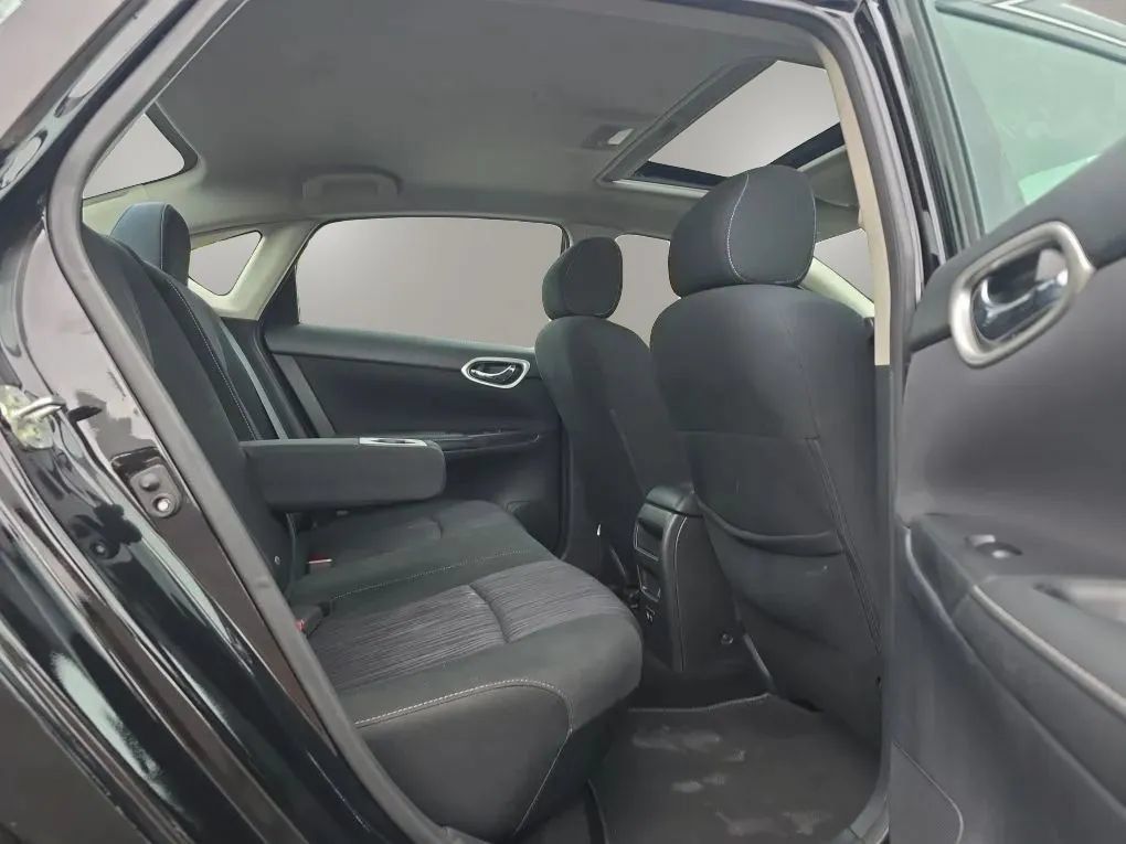 Used 2019 Nissan Sentra SV w/ Special Edition Package FWD image 44