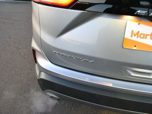 Used 2024 Ford Edge Titanium image 7