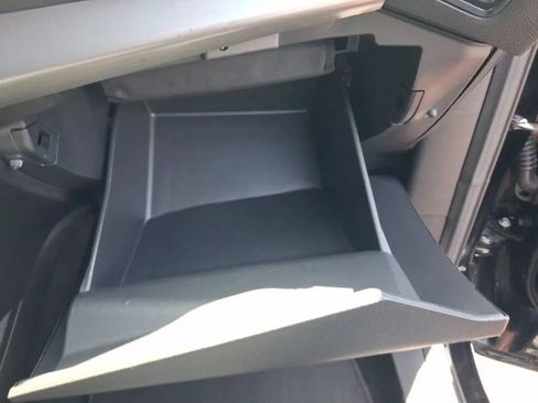 Used 2017 Ford Escape SE w/ Equipment Group 201A FWD image 29