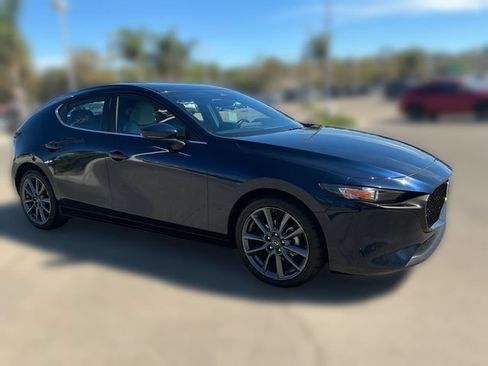 Used 2024 MAZDA MAZDA3 s FWD image 7