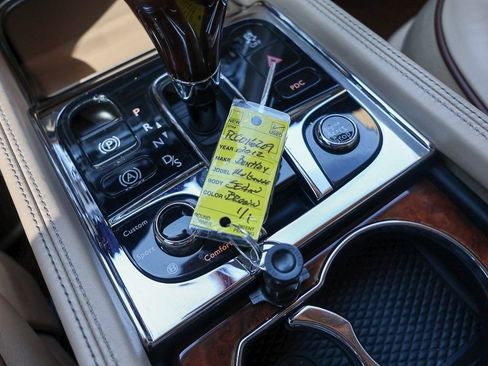 Used 2012 Bentley Mulsanne image 28