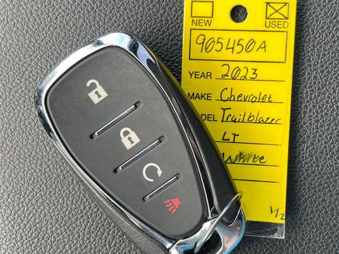 Used 2023 Chevrolet TrailBlazer LT AWD/4WD image 20