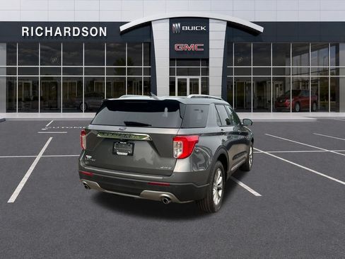 Used 2023 Ford Explorer Limited w/ Equipment Group 301A AWD/4WD image 5