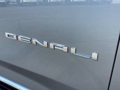 New 2026 GMC Yukon XL Denali AWD/4WD image 10