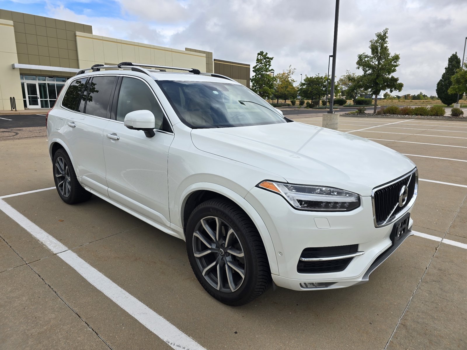 Used 2019 Volvo XC90 T6 Momentum w/ Advanced Package AWD/4WD image 19