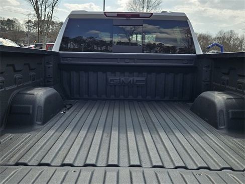 Used 2025 GMC Sierra 1500 Denali image 8
