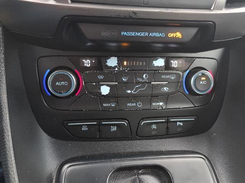 Used 2019 Ford Transit Connect XLT FWD image 14