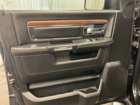 Used 2016 RAM 1500 Laramie w/ Convenience Group AWD/4WD image 10