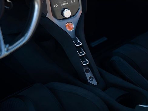 New 2026 McLaren 750S image 43