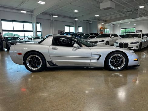 Used 2001 Chevrolet Corvette Z06 w/ Memory Pkg RWD image 8