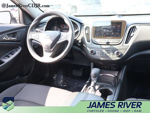 Used 2024 Chevrolet Malibu LT FWD image 13