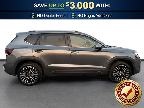 Used 2025 Volkswagen Taos SE FWD image 8
