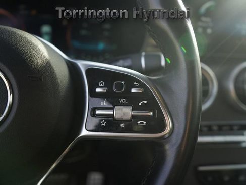 Used 2021 Mercedes-Benz GLC 300 4MATIC image 13