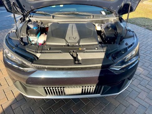 Used 2024 Kia EV6 Light image 16