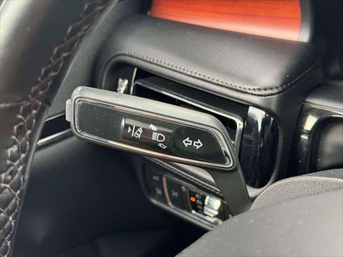 Used 2022 Lincoln Nautilus Reserve w/ Cargo Utility Package AWD/4WD image 24